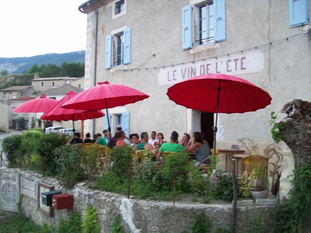 Le Vin De L'Ete Bed & Breakfast Ponet-et-Saint-Auban Eksteriør bilde